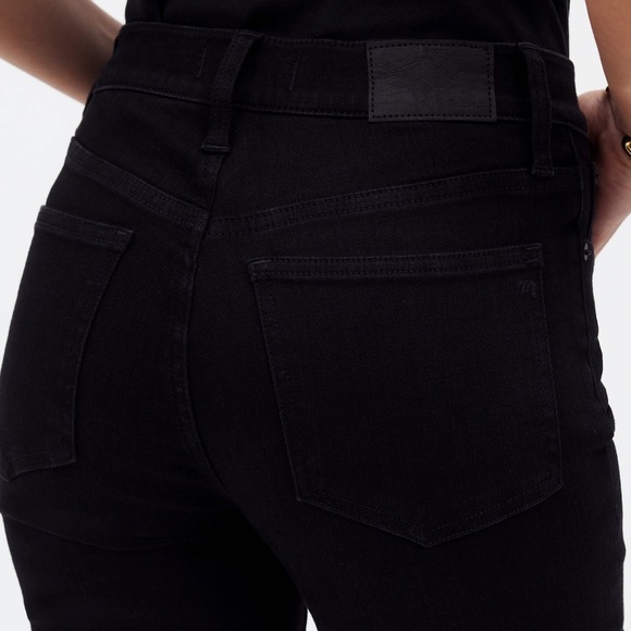 Madewell Mid-Rise Kick Out Crop Jeans in "Black Rinse Wash" Size 28 - Picture 4 of 16